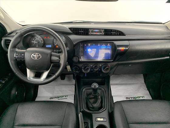 TOYOTA HILUX 2.8 D-4D TURBO DIESEL CD POWER PACK 4X4 MANUAL TOYOTA HILUX 2.8 D-4D TURBO DIESEL CD POWER PACK 4X4 MANUAL